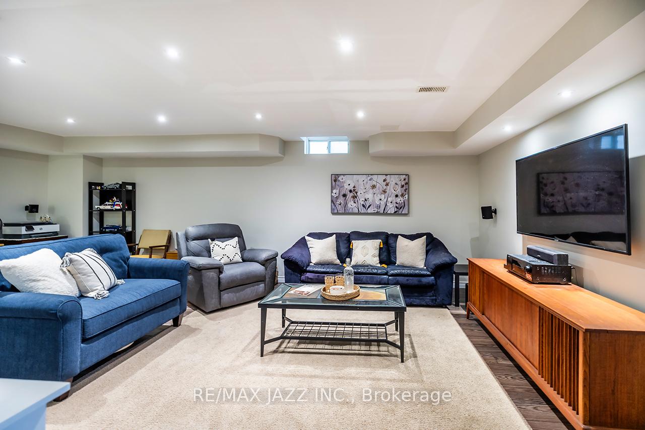 Photo 43 of 892 Barbados Street, Oshawa, Northglen — HOMEH