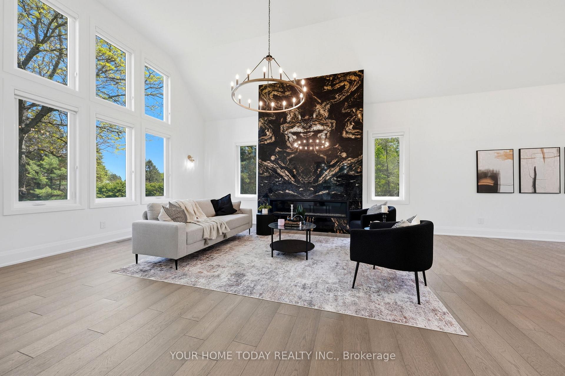 Photo 9 of 27 Chantelay Crescent, Halton Hills, Georgetown — HOMEH