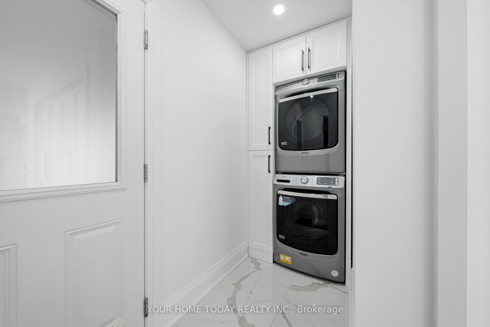 Photo 21 of 27 Chantelay Crescent, Halton Hills, Georgetown — HOMEH