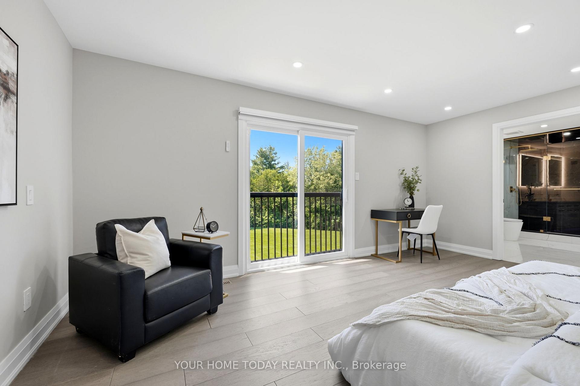 Photo 23 of 27 Chantelay Crescent, Halton Hills, Georgetown — HOMEH