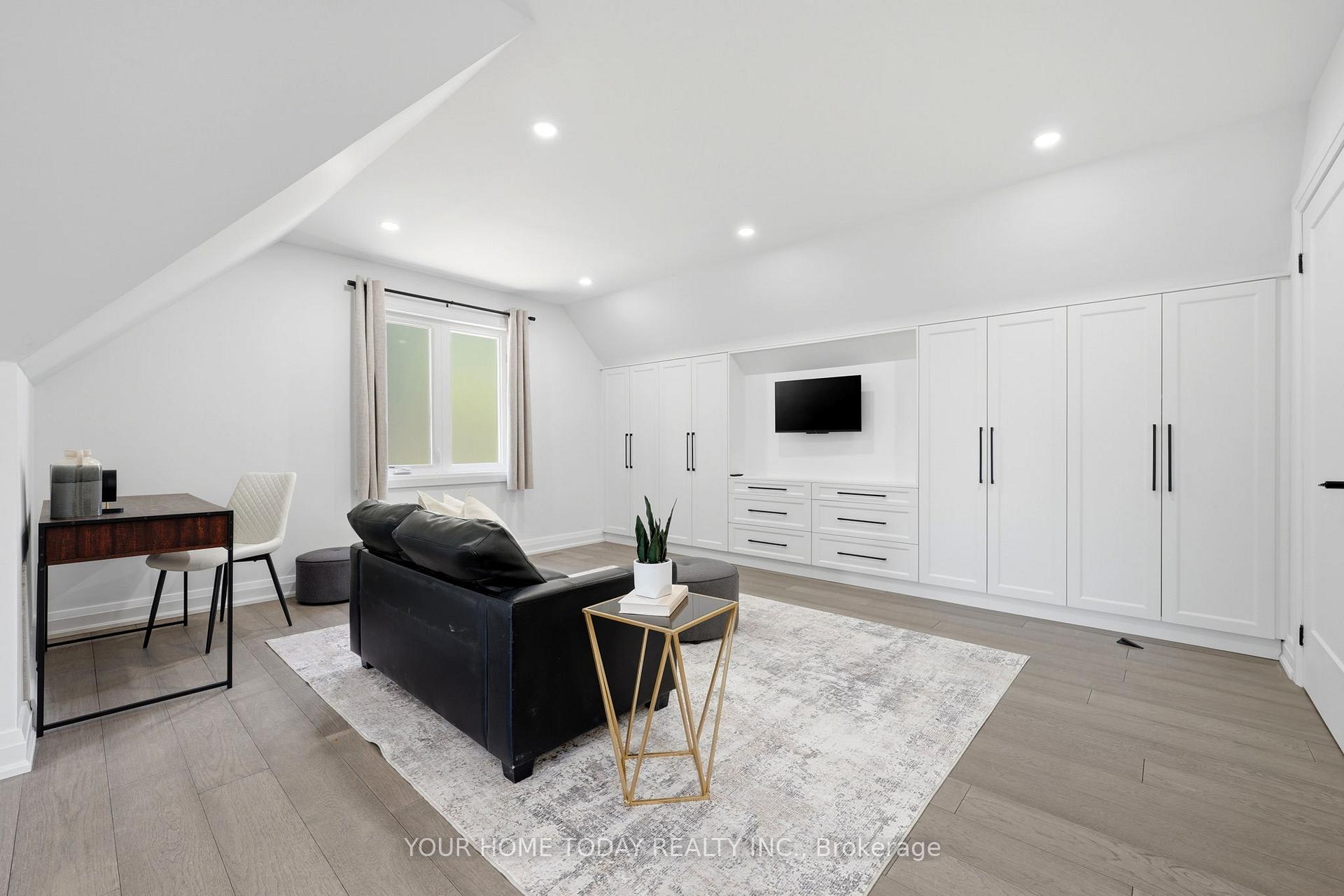 Photo 29 of 27 Chantelay Crescent, Halton Hills, Georgetown — HOMEH