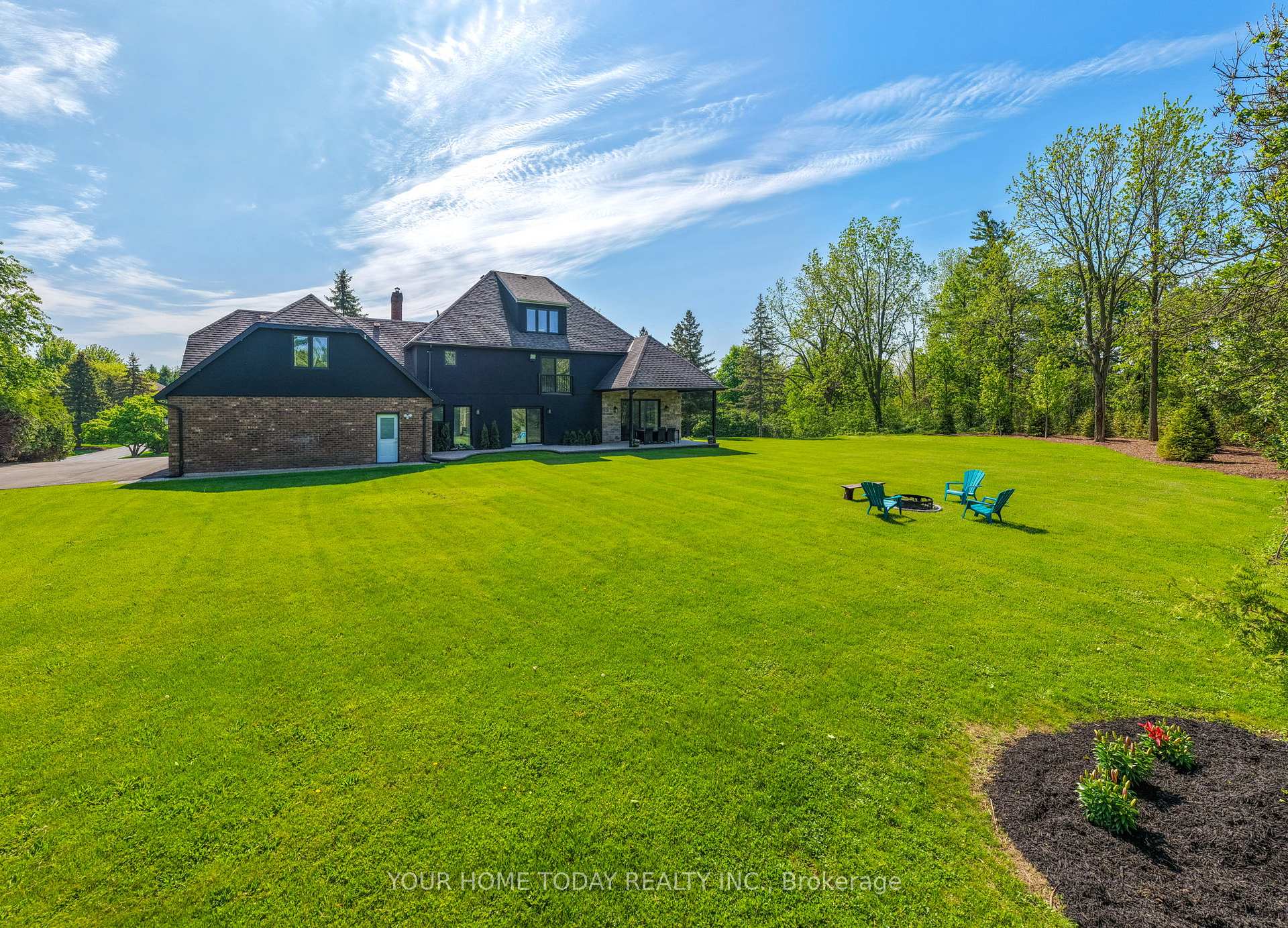 Photo 36 of 27 Chantelay Crescent, Halton Hills, Georgetown — HOMEH