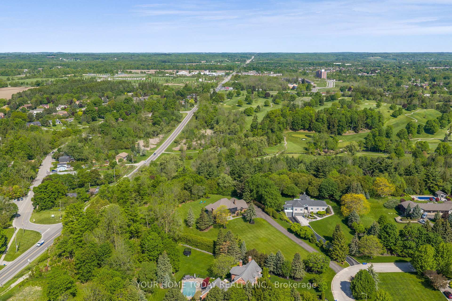Photo 43 of 27 Chantelay Crescent, Halton Hills, Georgetown — HOMEH