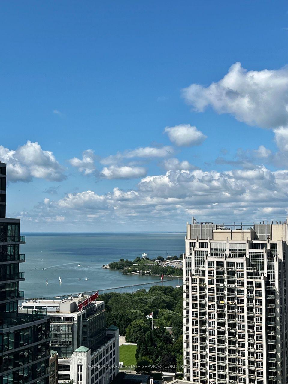 Photo 3 of Unit 3502, 19 Bathurst Street, Toronto, Waterfront Communities — HOMEH