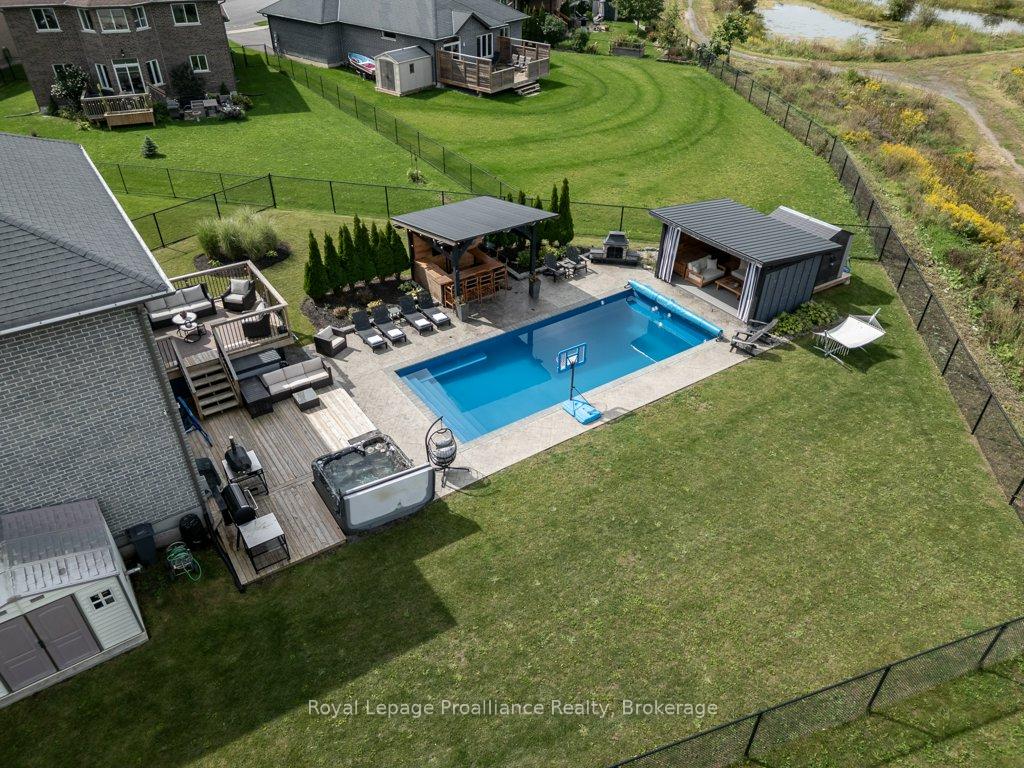Photo 6 of 35 Virginia Crescent, Belleville, Thurlow Ward — HOMEH