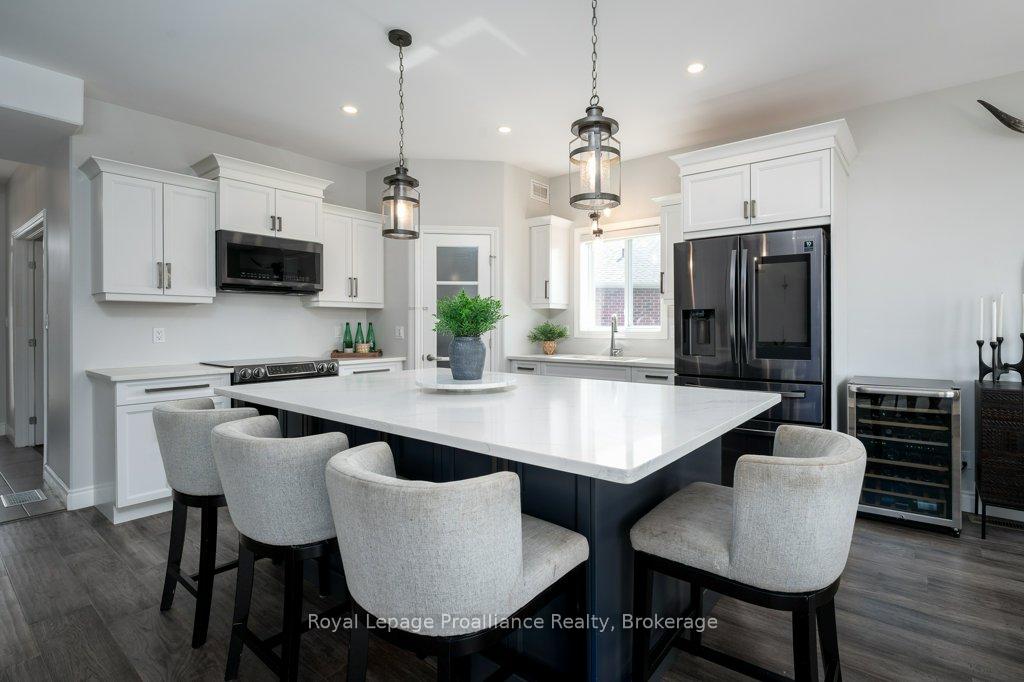 Photo 13 of 35 Virginia Crescent, Belleville, Thurlow Ward — HOMEH
