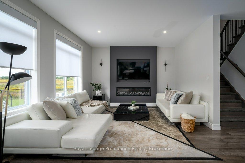 Photo 20 of 35 Virginia Crescent, Belleville, Thurlow Ward — HOMEH