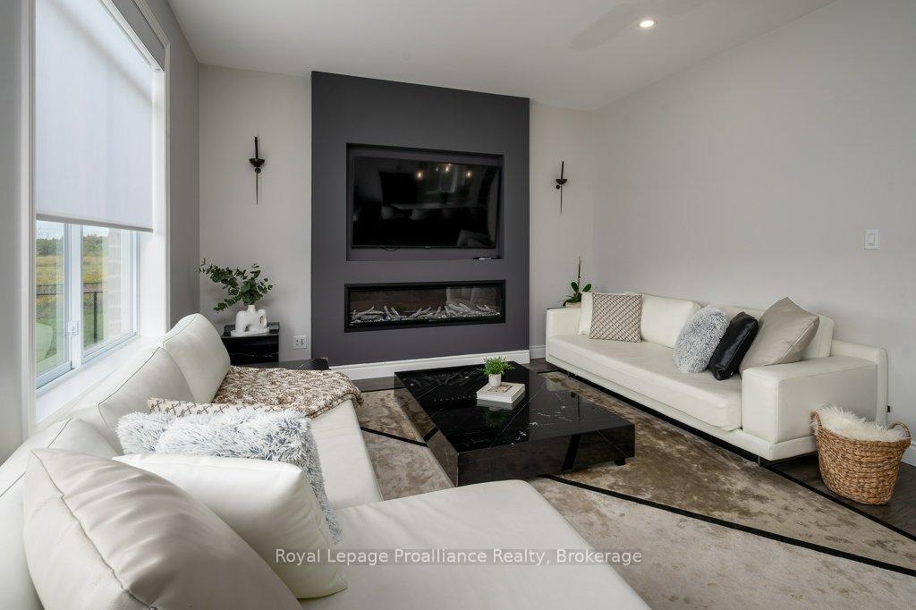 Photo 22 of 35 Virginia Crescent, Belleville, Thurlow Ward — HOMEH