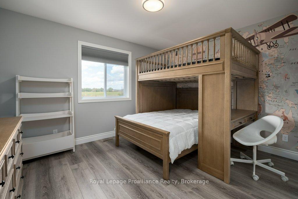 Photo 32 of 35 Virginia Crescent, Belleville, Thurlow Ward — HOMEH