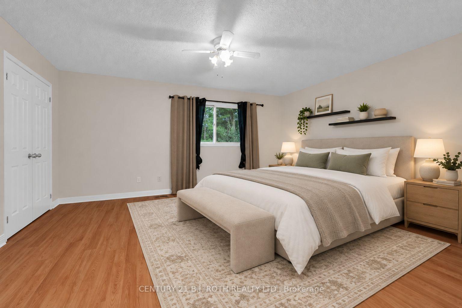 Photo 18 of 131 Browning Trail, Barrie, Letitia Heights — HOMEH