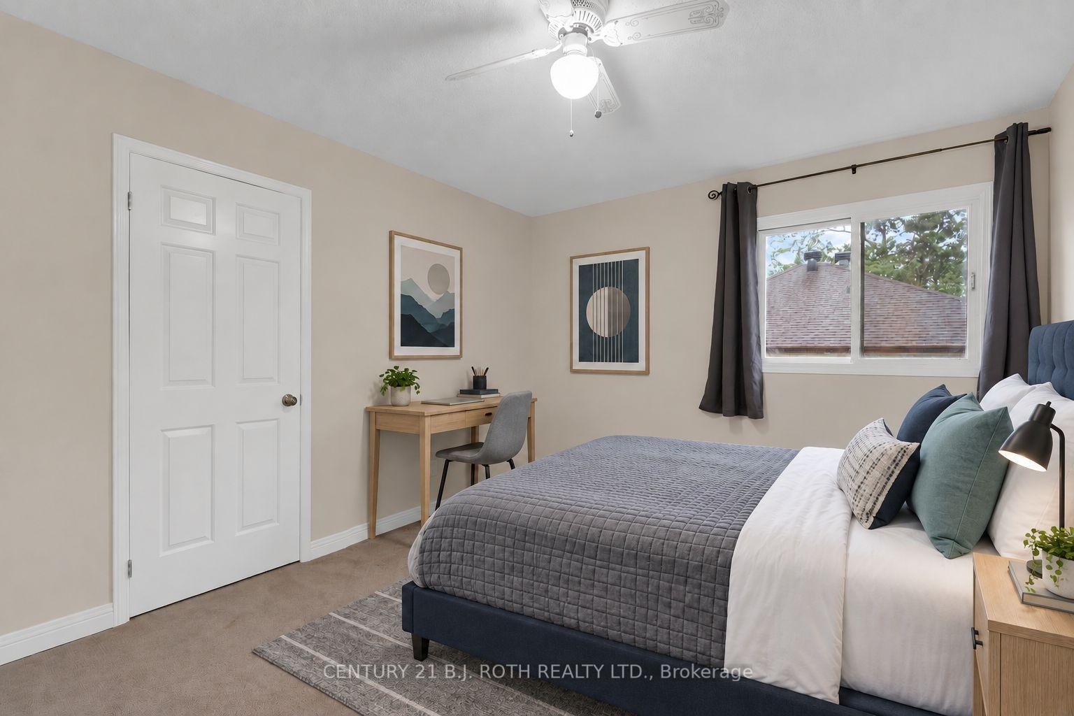 Photo 25 of 131 Browning Trail, Barrie, Letitia Heights — HOMEH