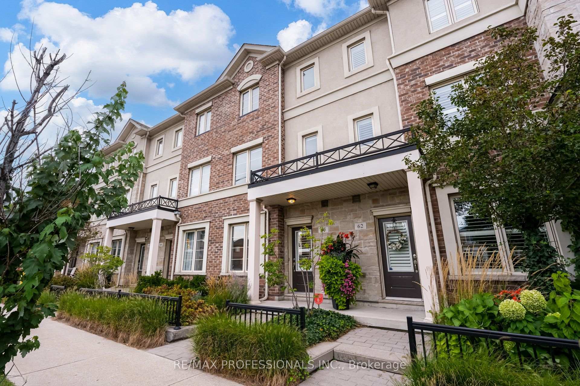 Photo 1 of Unit 63, 636 Evans Avenue, Etobicoke, Alderwood — HOMEH