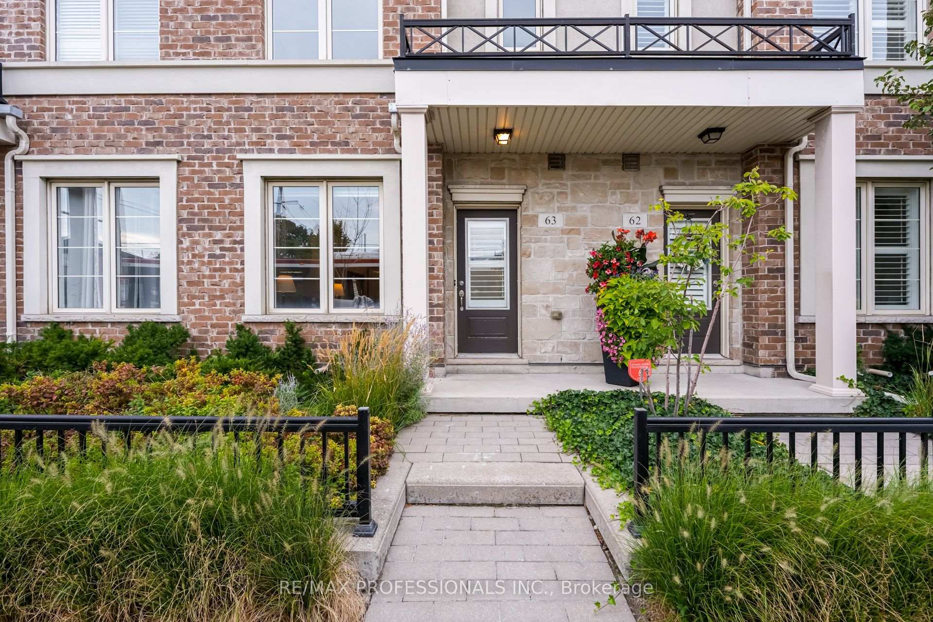 Photo 4 of Unit 63, 636 Evans Avenue, Etobicoke, Alderwood — HOMEH