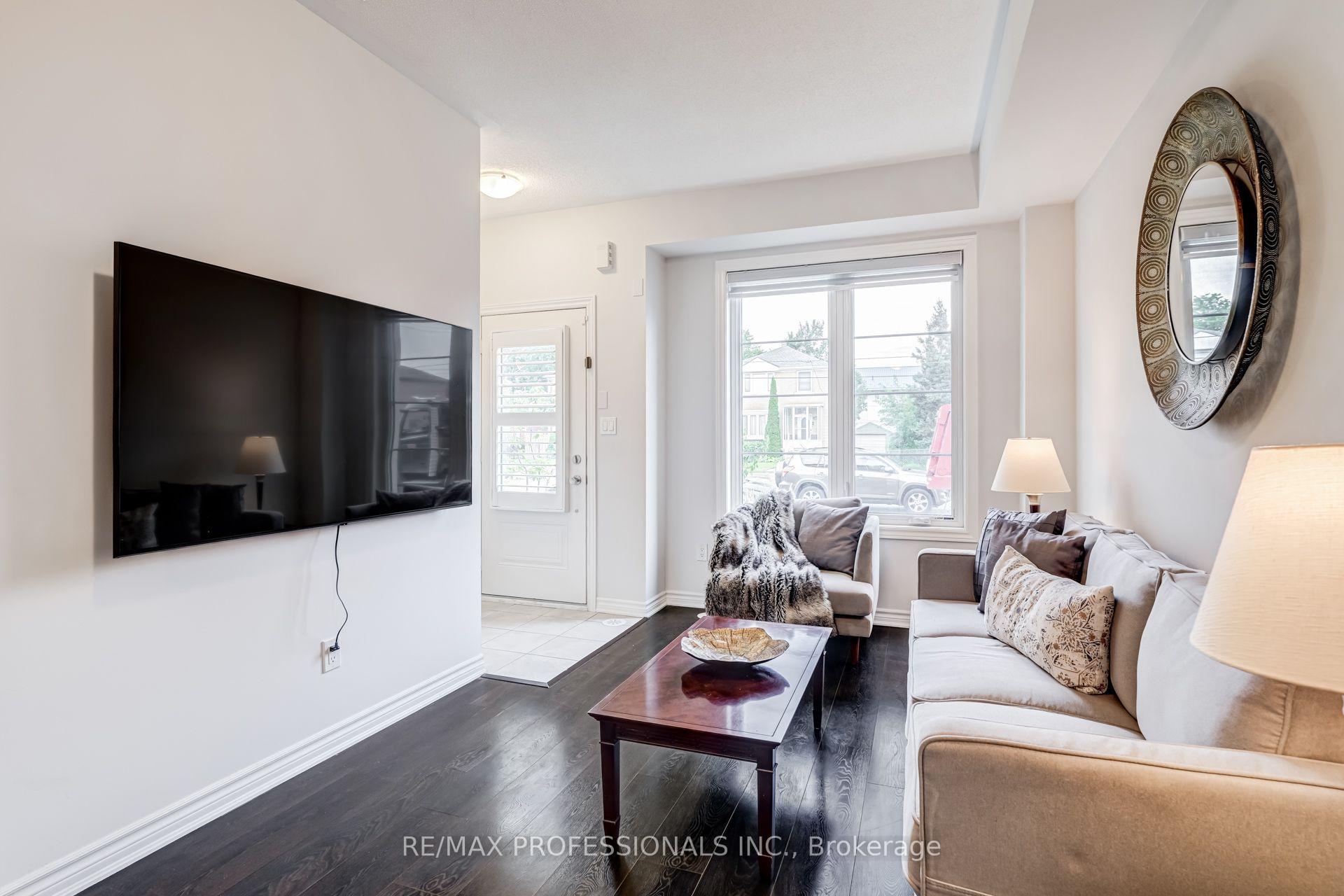 Photo 7 of Unit 63, 636 Evans Avenue, Etobicoke, Alderwood — HOMEH