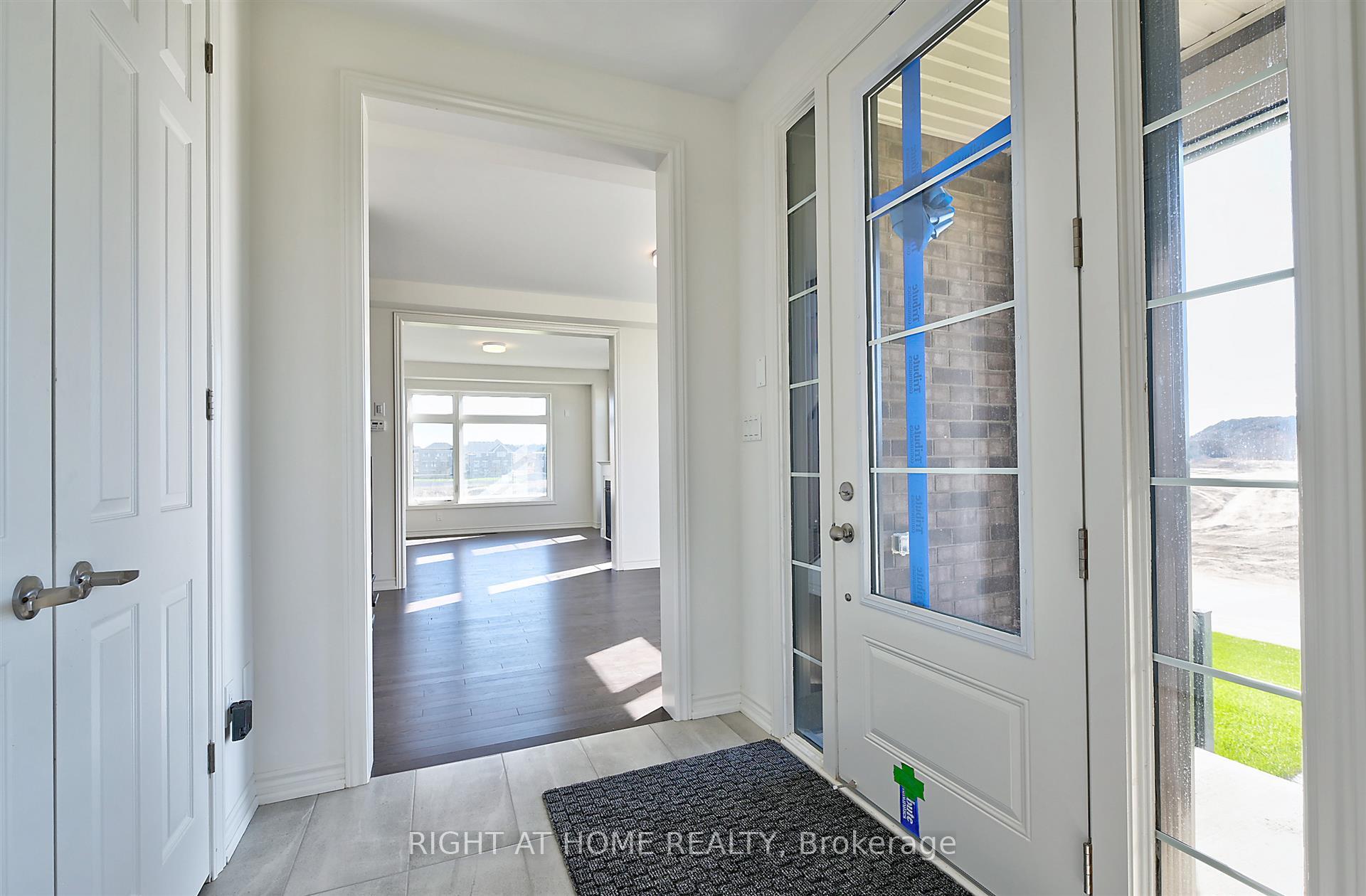 Photo 9 of 56 Sparrow Way, Adjala-Tosorontio, Colgan — HOMEH