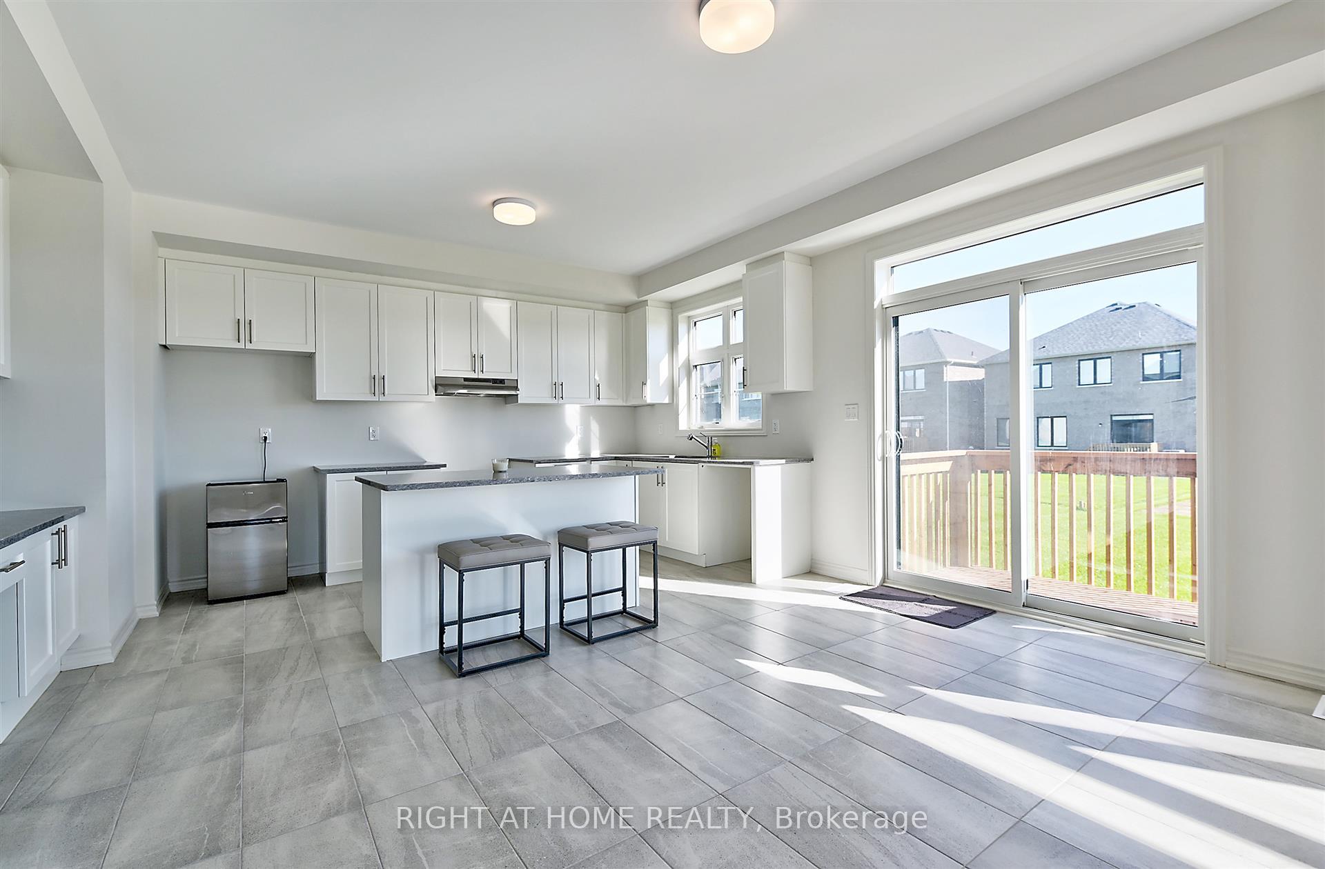 Photo 16 of 56 Sparrow Way, Adjala-Tosorontio, Colgan — HOMEH