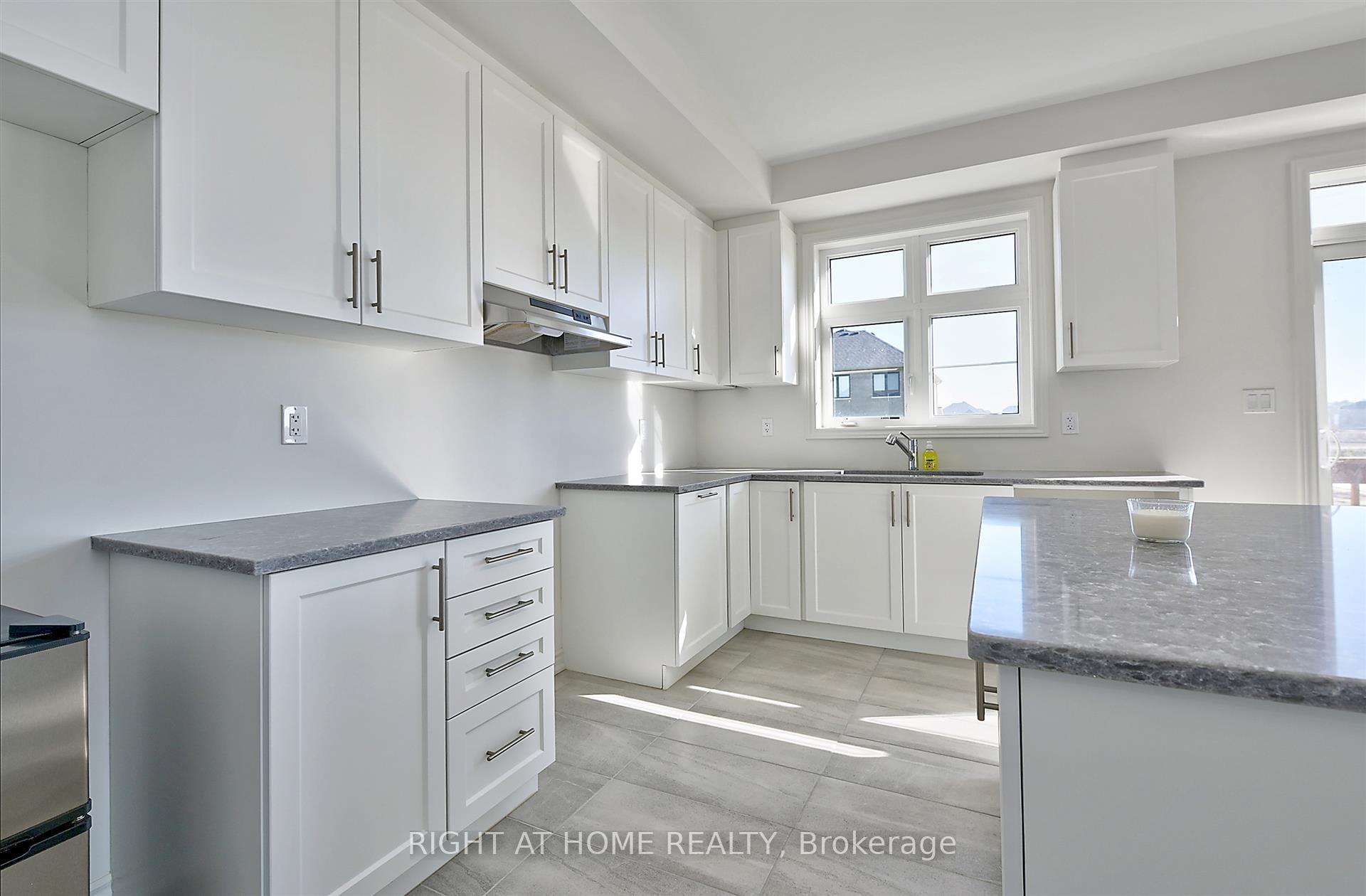 Photo 18 of 56 Sparrow Way, Adjala-Tosorontio, Colgan — HOMEH