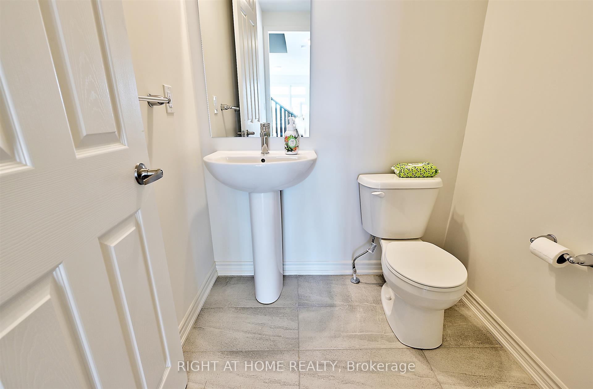 Photo 19 of 56 Sparrow Way, Adjala-Tosorontio, Colgan — HOMEH