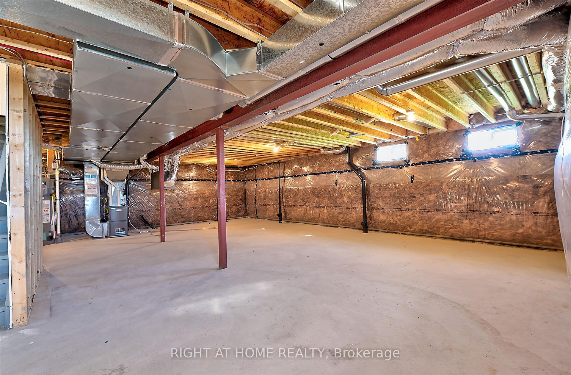 Photo 37 of 56 Sparrow Way, Adjala-Tosorontio, Colgan — HOMEH