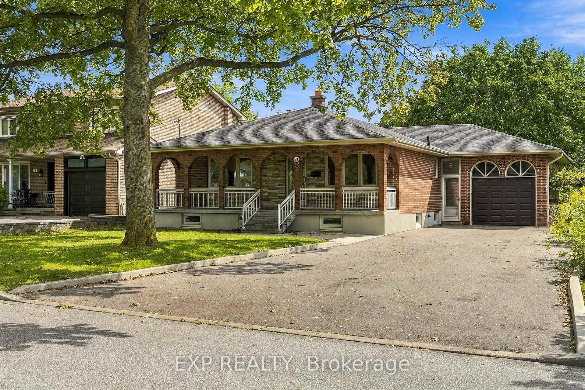 Photo 2 of 21 Wallasey Avenue, North York, Humberlea-Pelmo Park — HOMEH