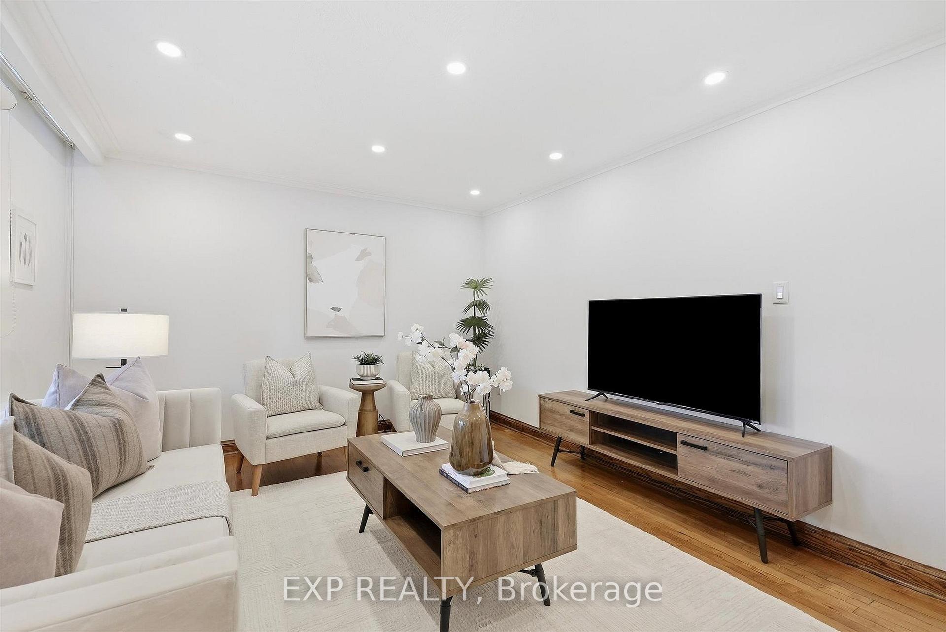Photo 6 of 21 Wallasey Avenue, North York, Humberlea-Pelmo Park — HOMEH