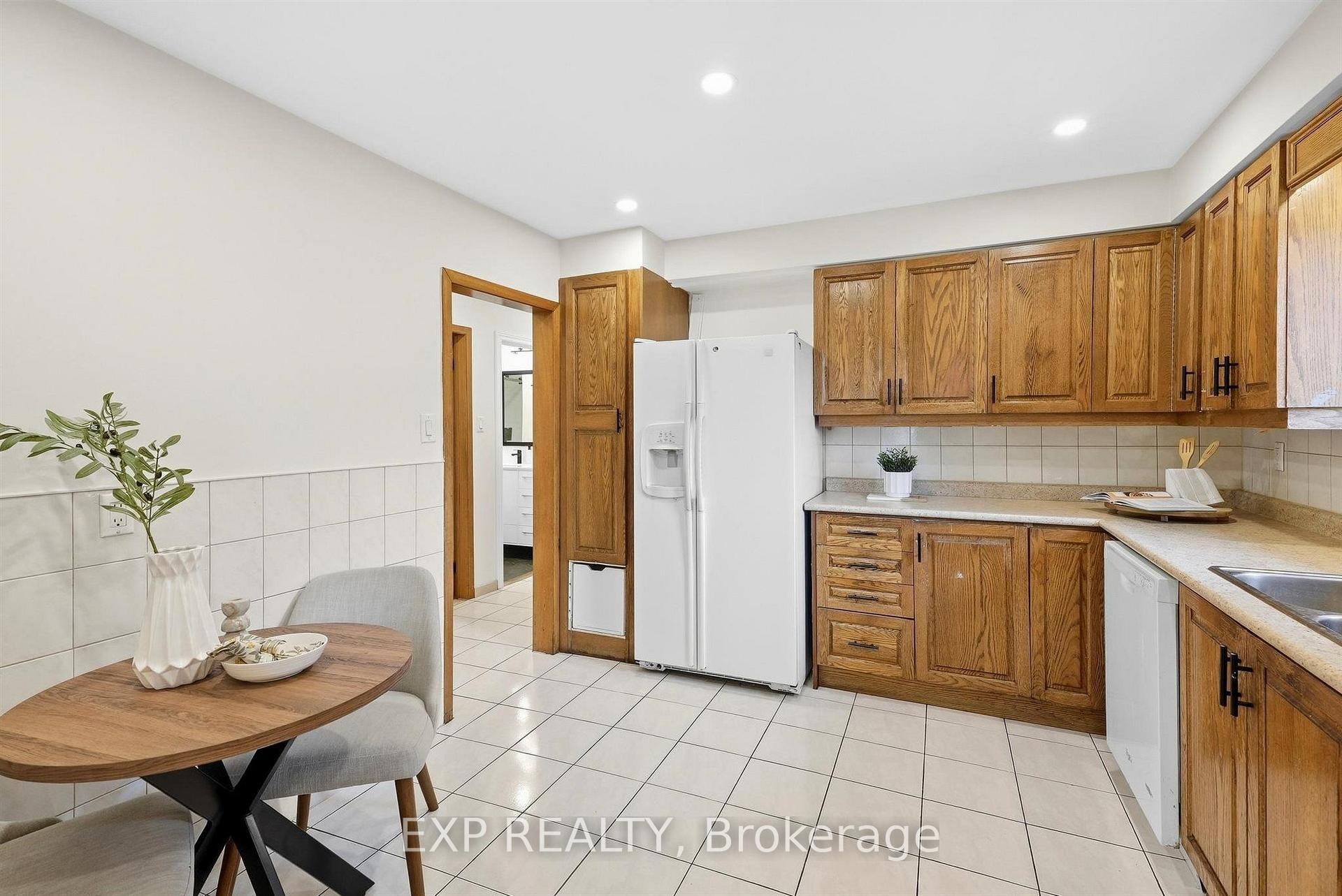 Photo 13 of 21 Wallasey Avenue, North York, Humberlea-Pelmo Park — HOMEH