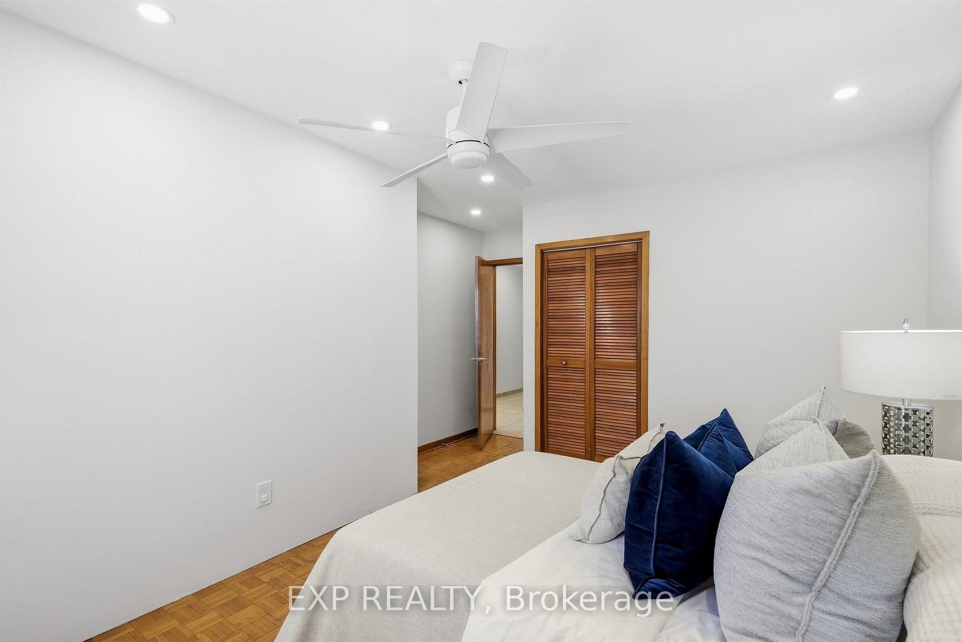 Photo 22 of 21 Wallasey Avenue, North York, Humberlea-Pelmo Park — HOMEH