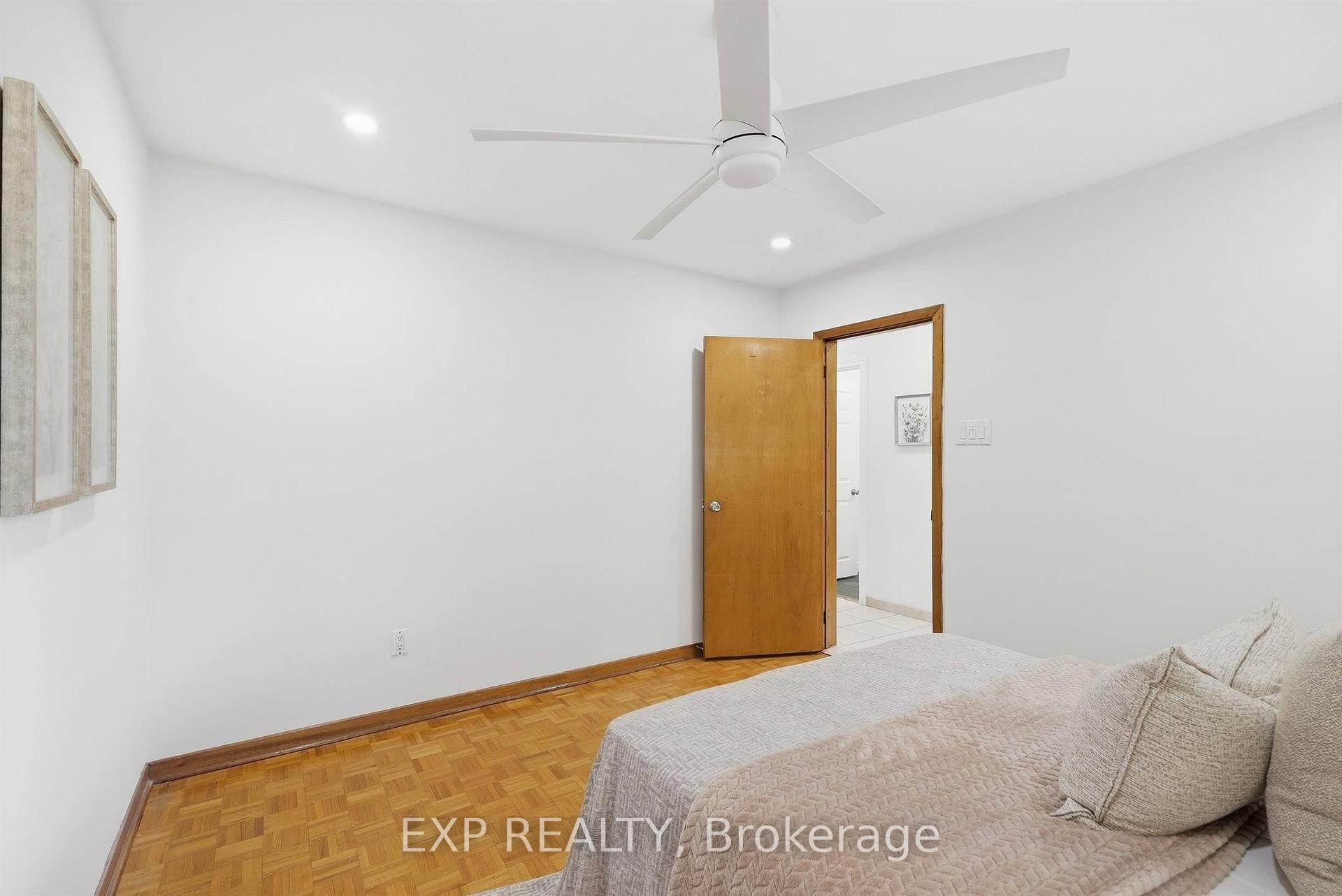 Photo 24 of 21 Wallasey Avenue, North York, Humberlea-Pelmo Park — HOMEH
