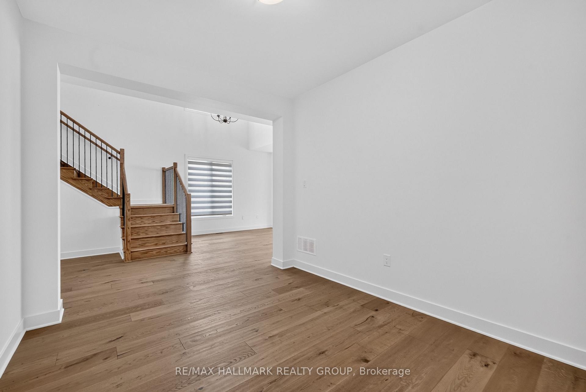 Photo 4 of 6461 Renaud Road, Ottawa, Mer Bleue/Bradley Estates/Anderson Park — HOMEH