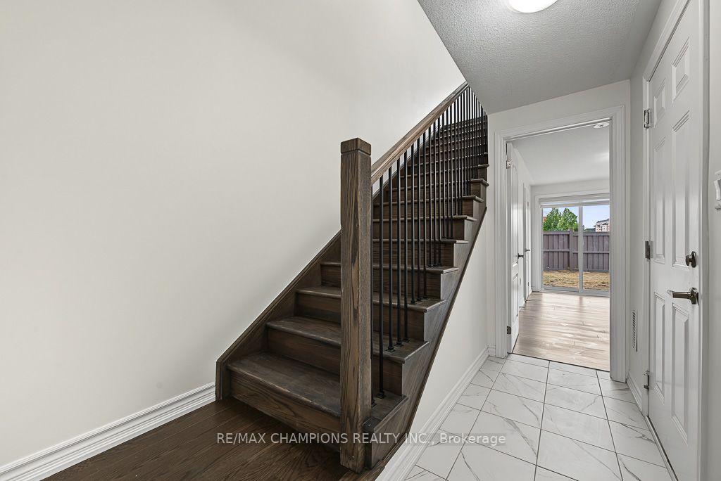 Photo 31 of 4 Arcola Street, Brampton, Goreway Drive Corridor — HOMEH