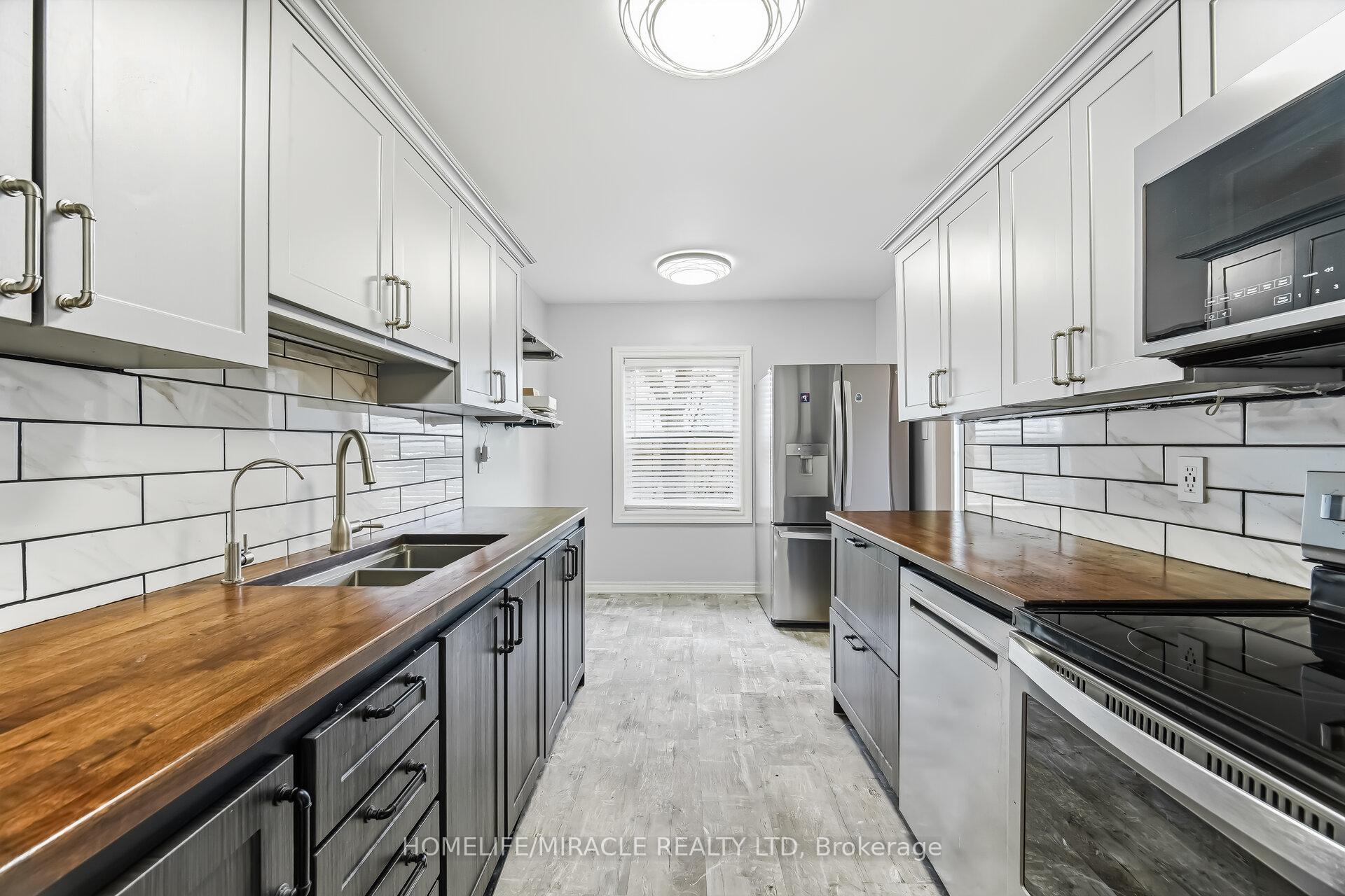 Photo 7 of 413 Terry Drive, Newmarket, Central Newmarket — HOMEH