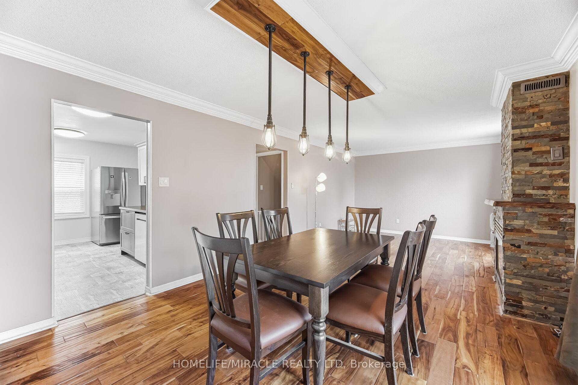 Photo 13 of 413 Terry Drive, Newmarket, Central Newmarket — HOMEH