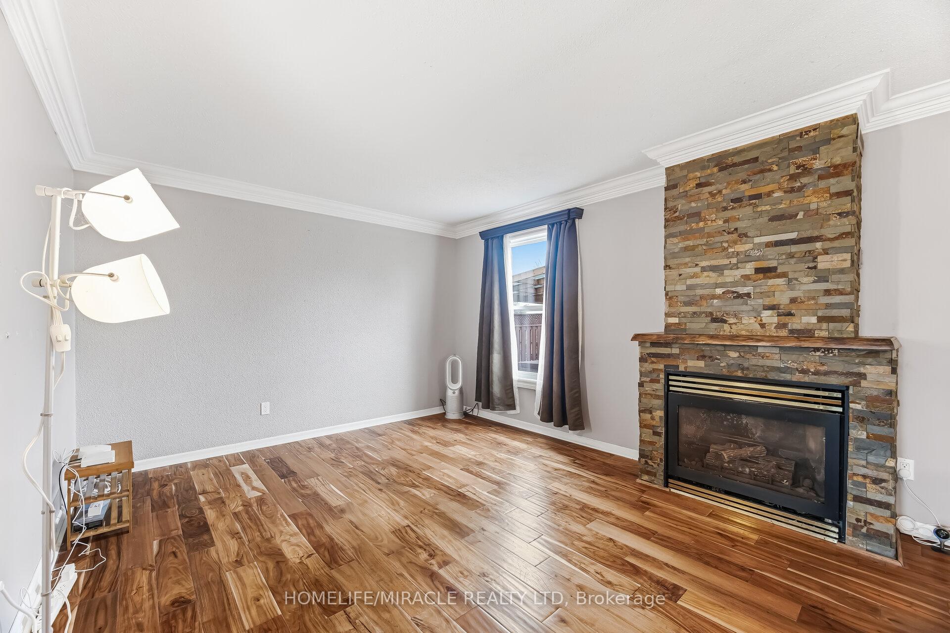 Photo 14 of 413 Terry Drive, Newmarket, Central Newmarket — HOMEH
