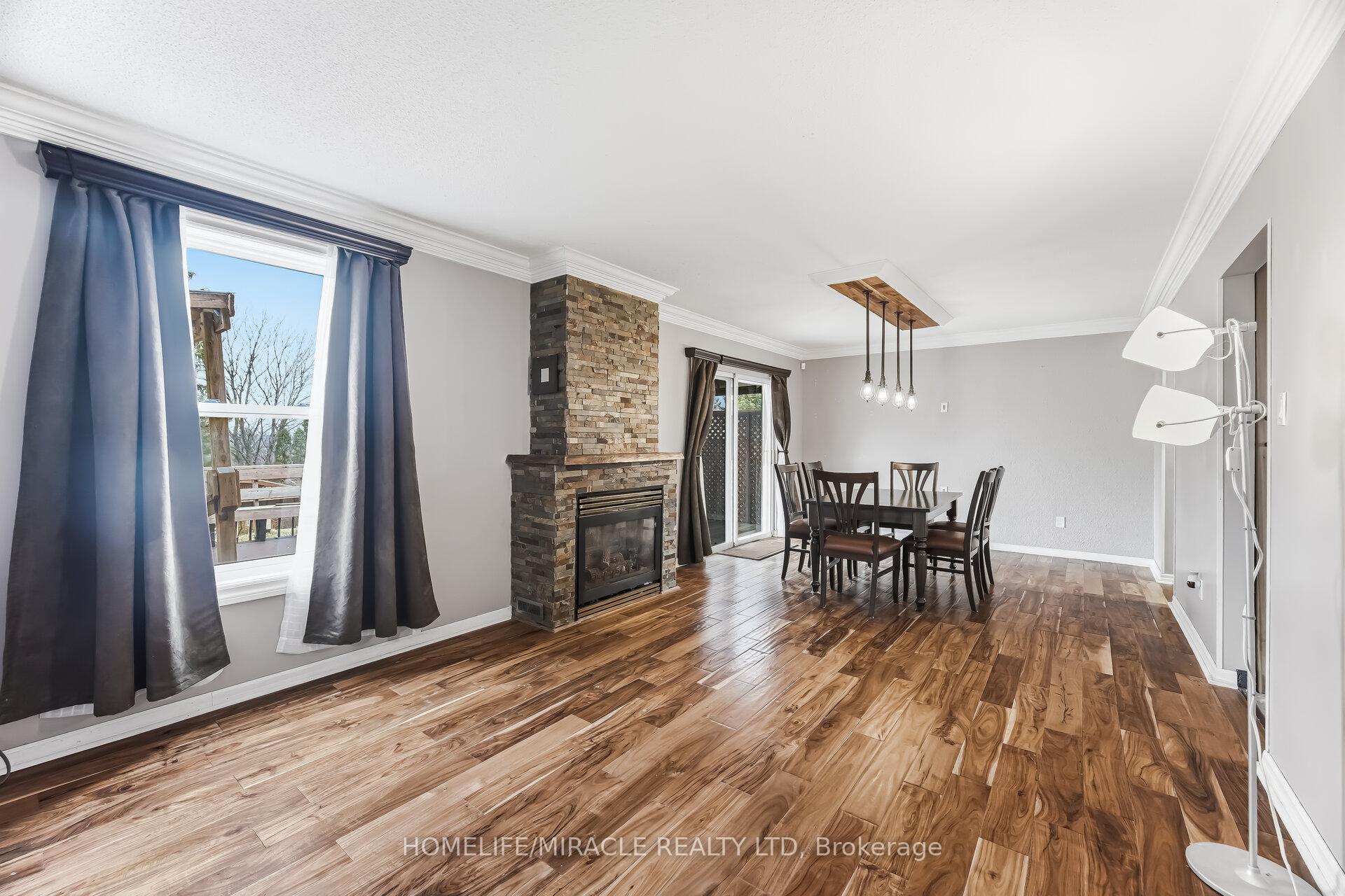 Photo 16 of 413 Terry Drive, Newmarket, Central Newmarket — HOMEH