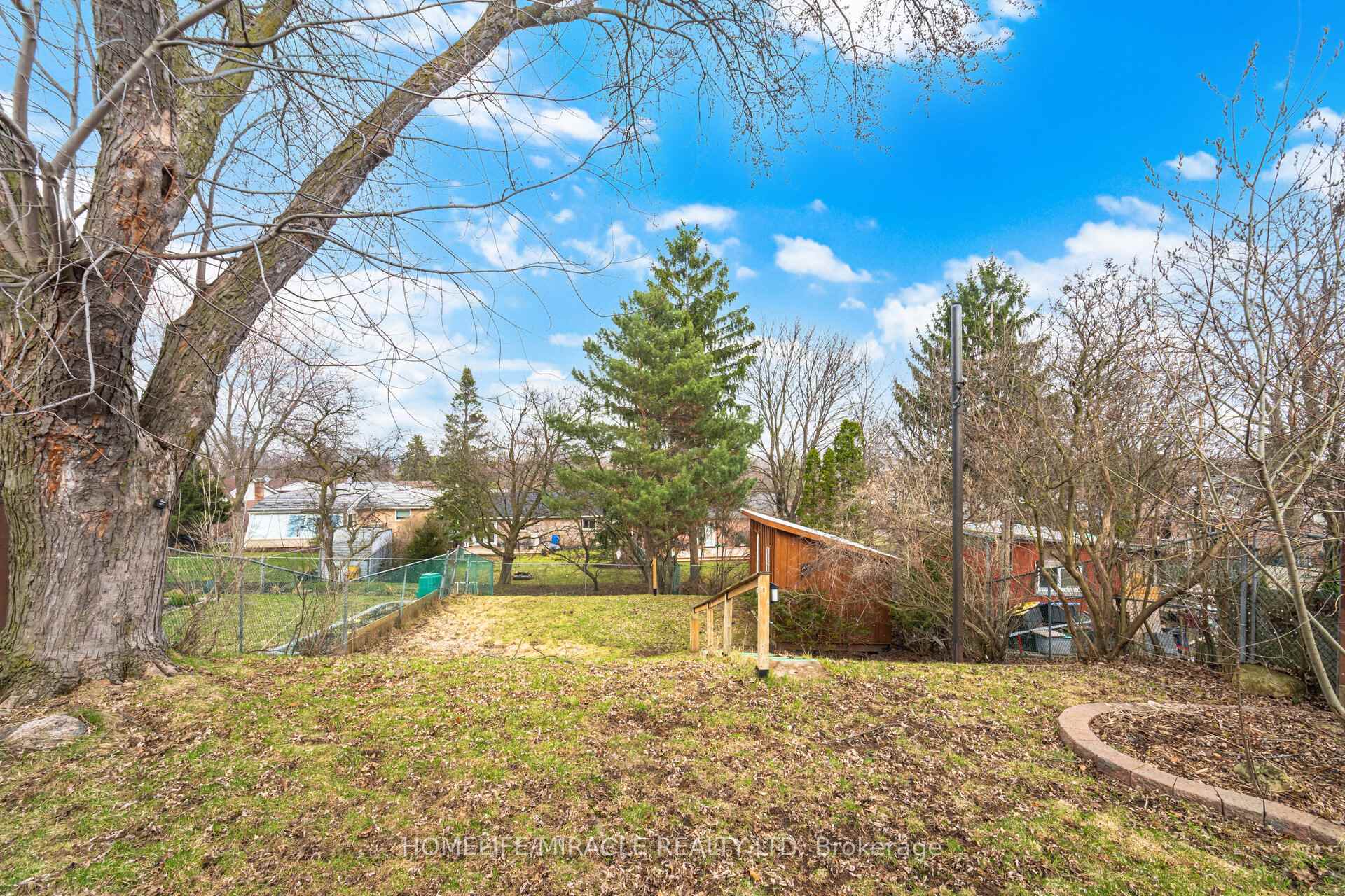 Photo 39 of 413 Terry Drive, Newmarket, Central Newmarket — HOMEH