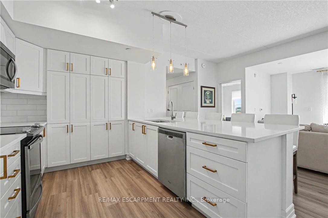 Photo 17 of Unit 306, 39 Sister Varga Terrace, Hamilton, Stoney Creek Mountain — HOMEH