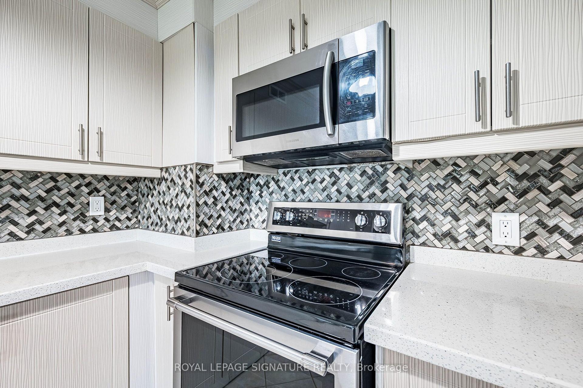 Photo 9 of Unit 405, 25 Four Winds Drive, North York, York University Heights — HOMEH
