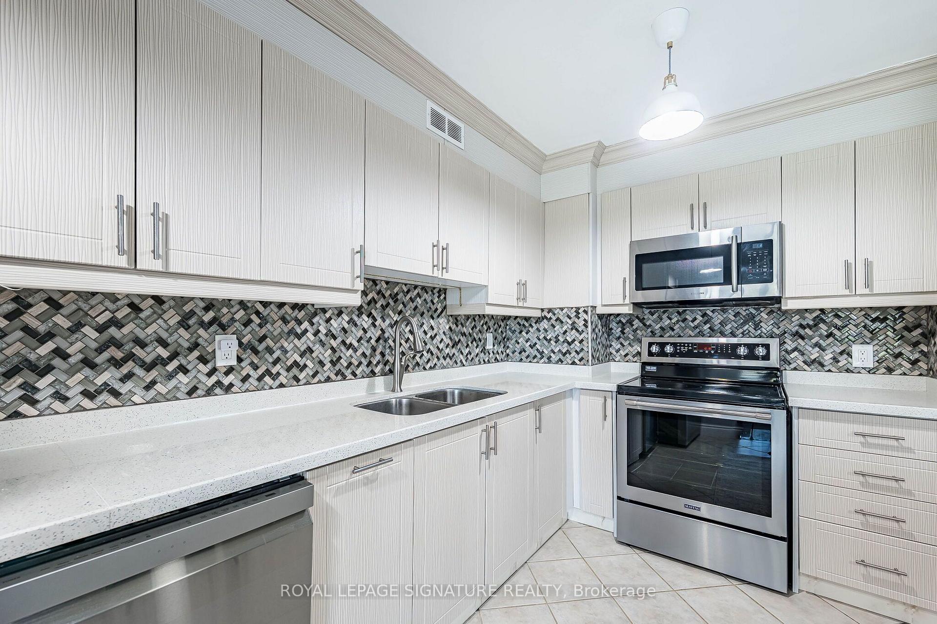 Photo 11 of Unit 405, 25 Four Winds Drive, North York, York University Heights — HOMEH