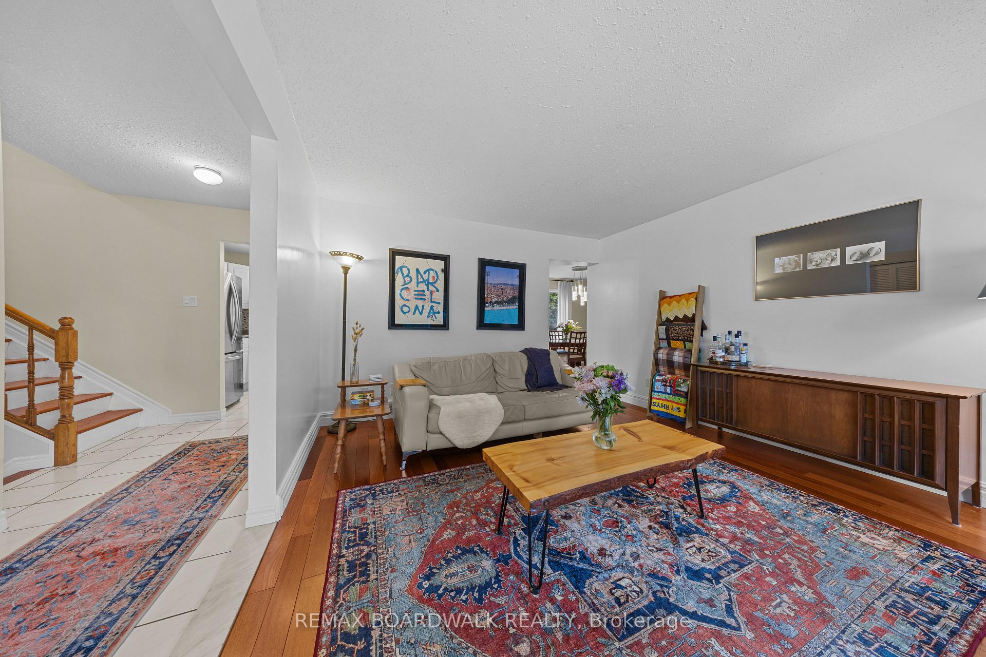 Photo 7 of 989 Cahill Drive W, Ottawa, Hunt Club/Western Community — HOMEH