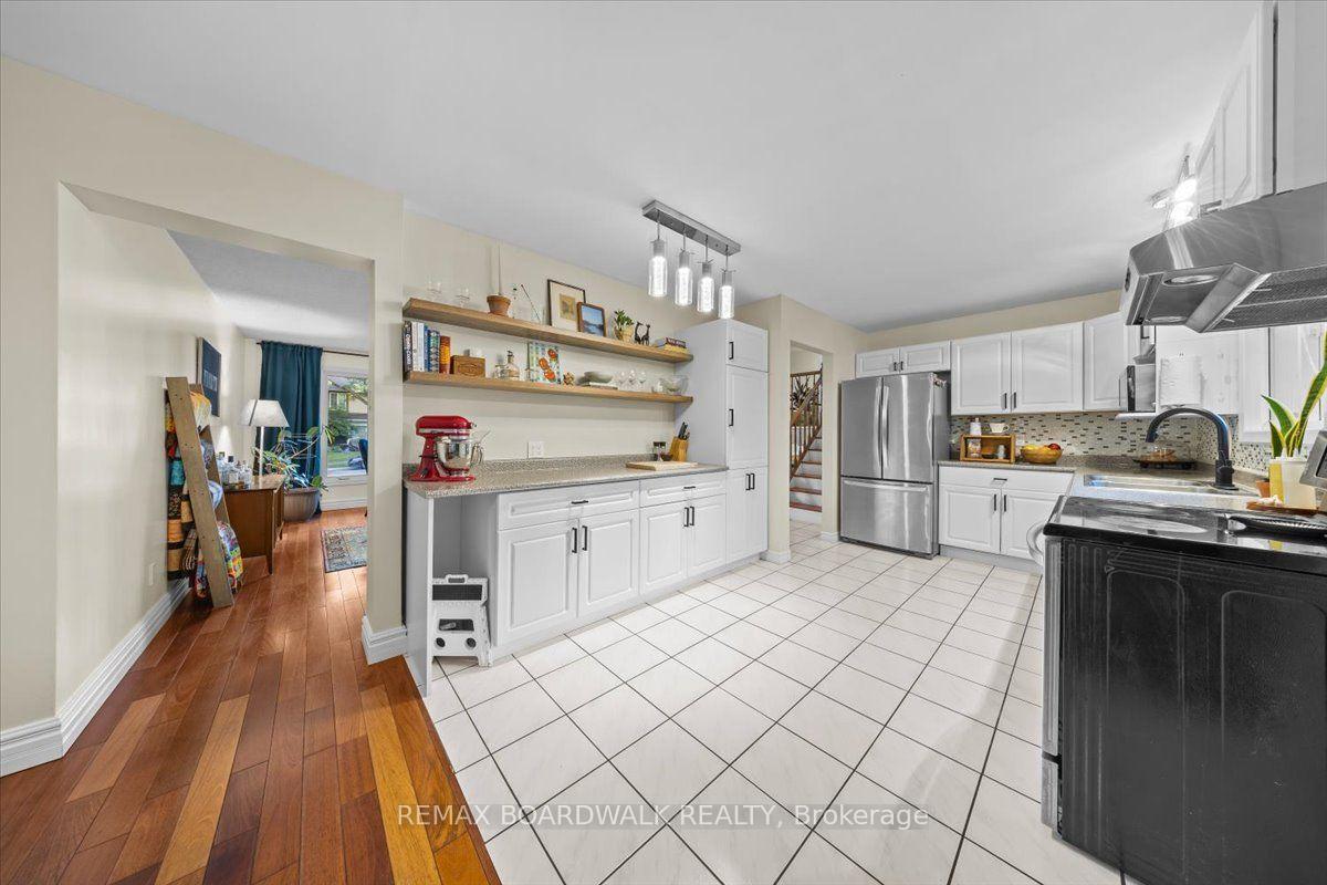 Photo 8 of 989 Cahill Drive W, Ottawa, Hunt Club/Western Community — HOMEH