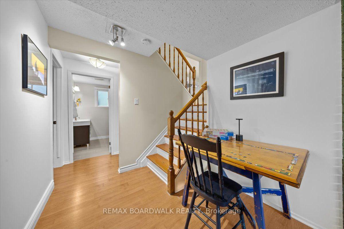 Photo 23 of 989 Cahill Drive W, Ottawa, Hunt Club/Western Community — HOMEH