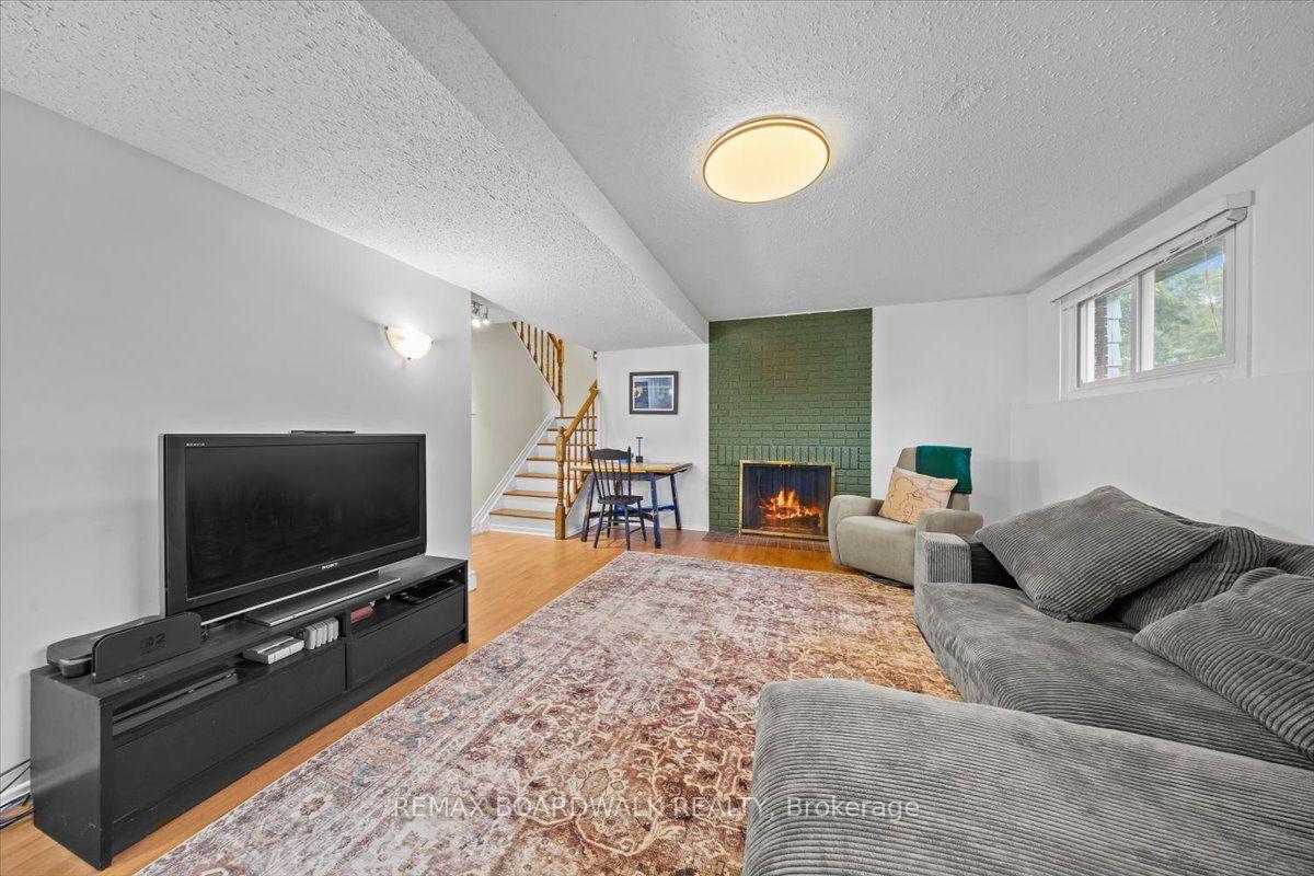 Photo 26 of 989 Cahill Drive W, Ottawa, Hunt Club/Western Community — HOMEH