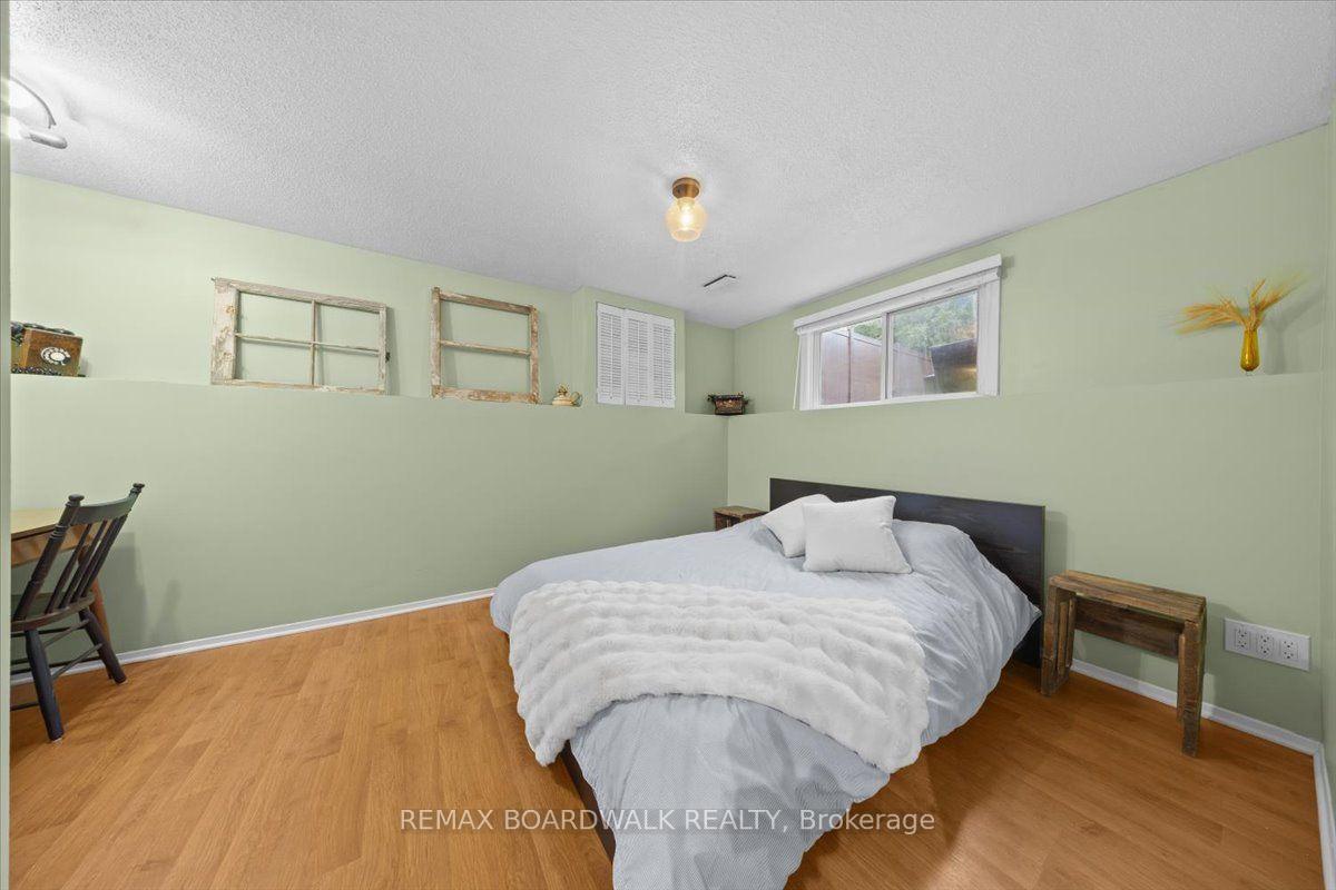 Photo 27 of 989 Cahill Drive W, Ottawa, Hunt Club/Western Community — HOMEH