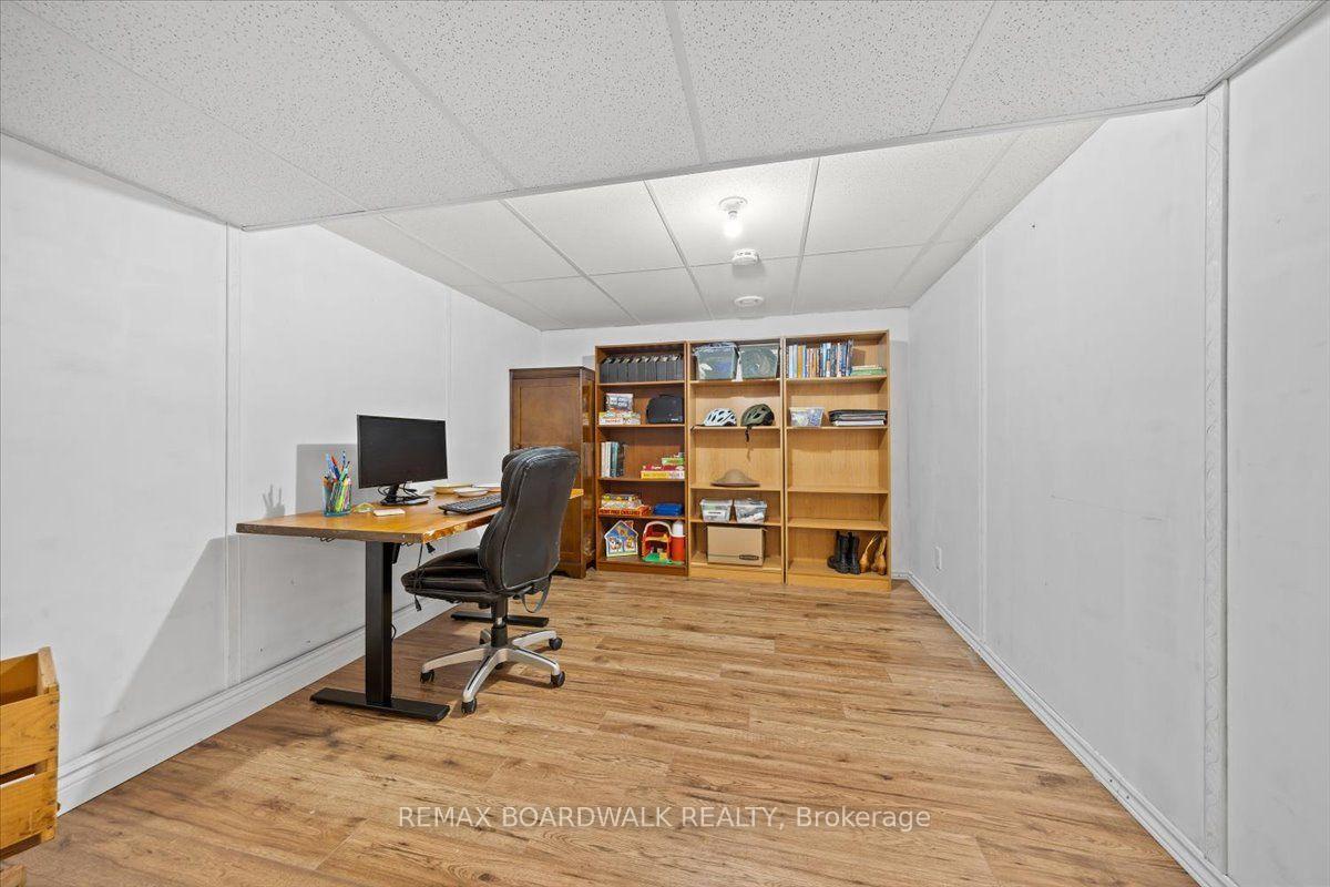 Photo 33 of 989 Cahill Drive W, Ottawa, Hunt Club/Western Community — HOMEH