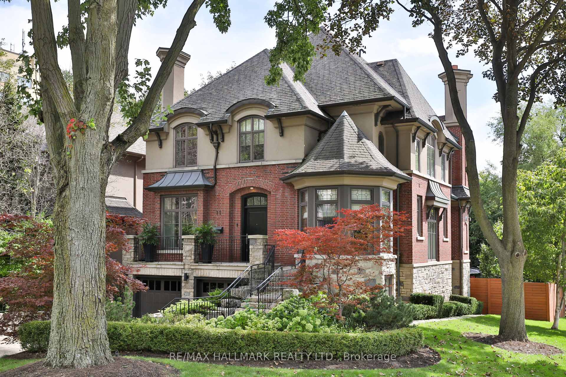 Photo 1 of 11 Forest Ridge Drive, Toronto, Forest Hill North — HOMEH
