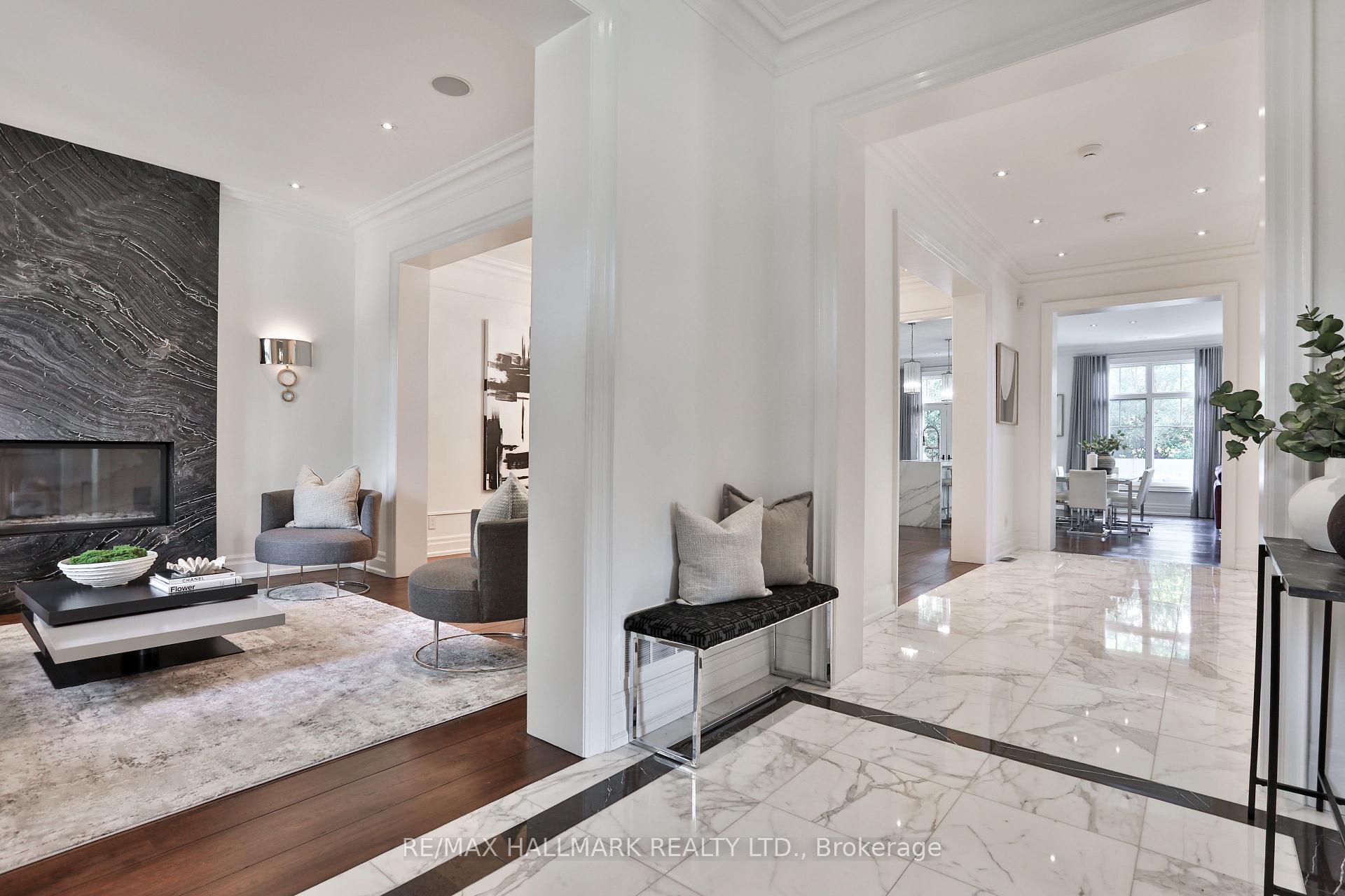 Photo 3 of 11 Forest Ridge Drive, Toronto, Forest Hill North — HOMEH