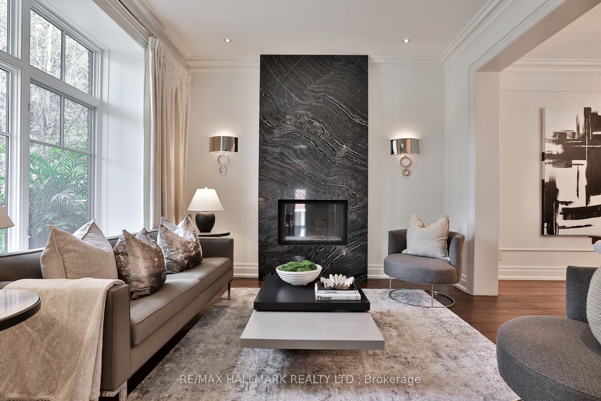 Photo 5 of 11 Forest Ridge Drive, Toronto, Forest Hill North — HOMEH