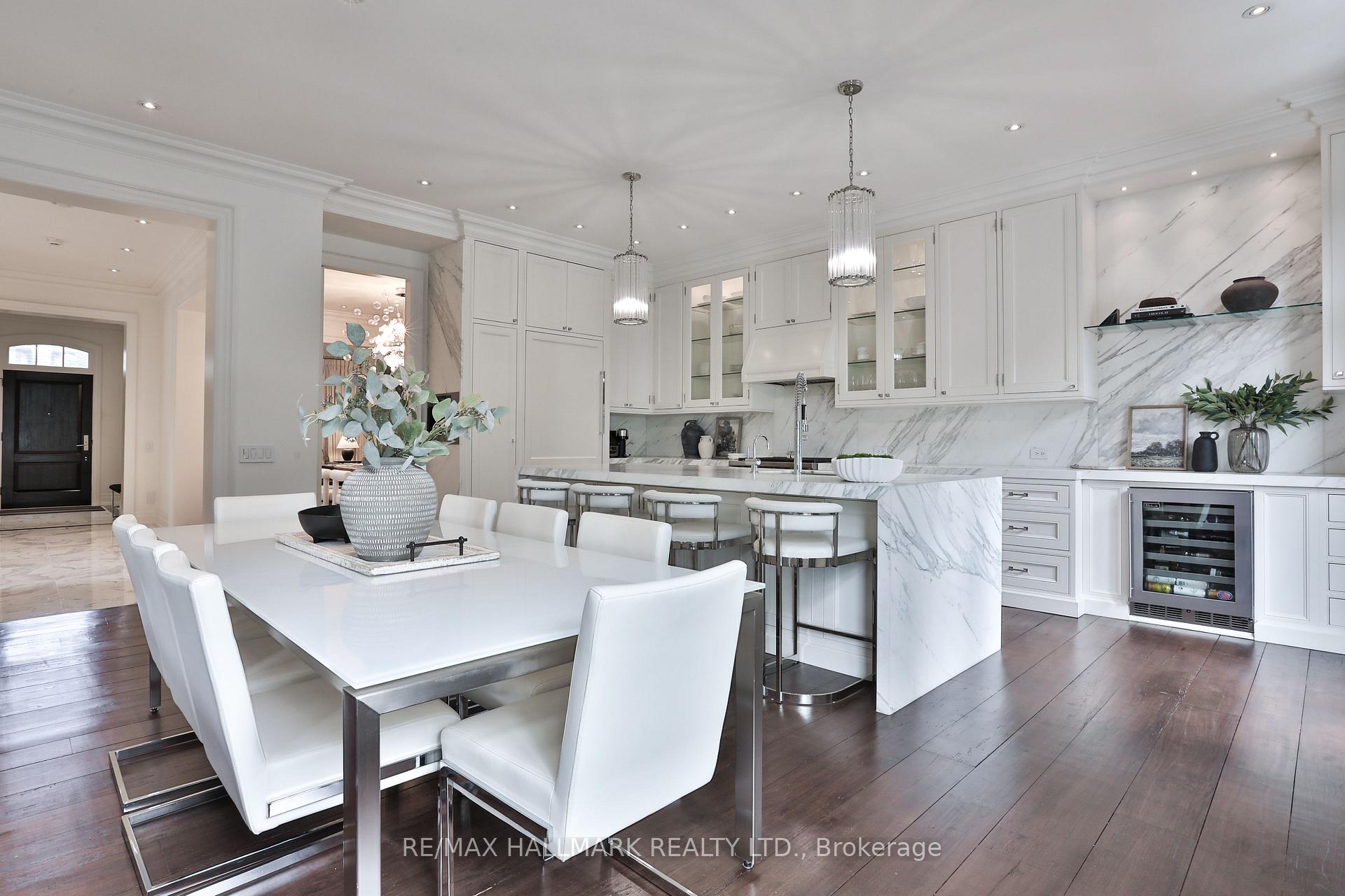 Photo 15 of 11 Forest Ridge Drive, Toronto, Forest Hill North — HOMEH