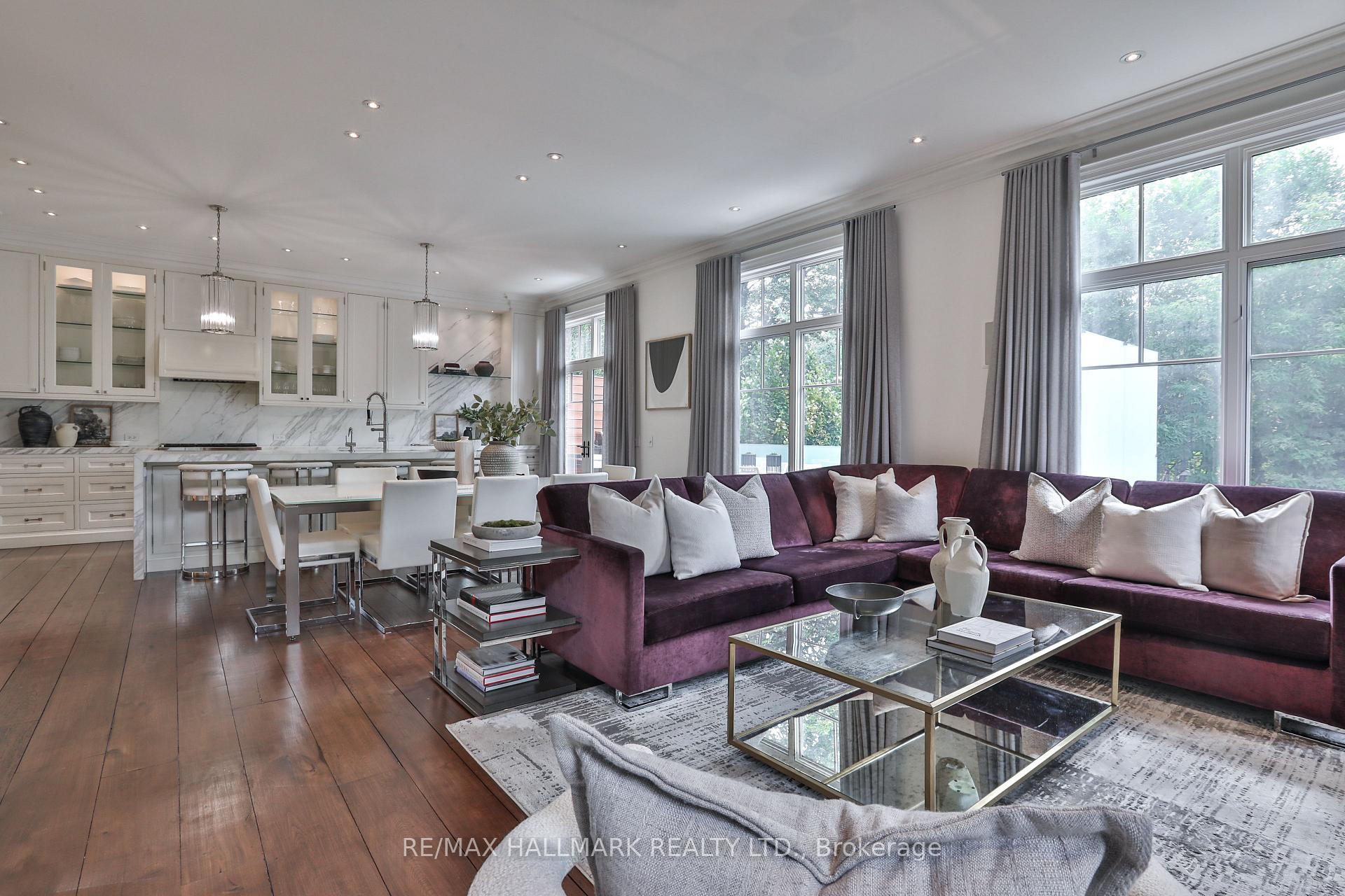 Photo 18 of 11 Forest Ridge Drive, Toronto, Forest Hill North — HOMEH