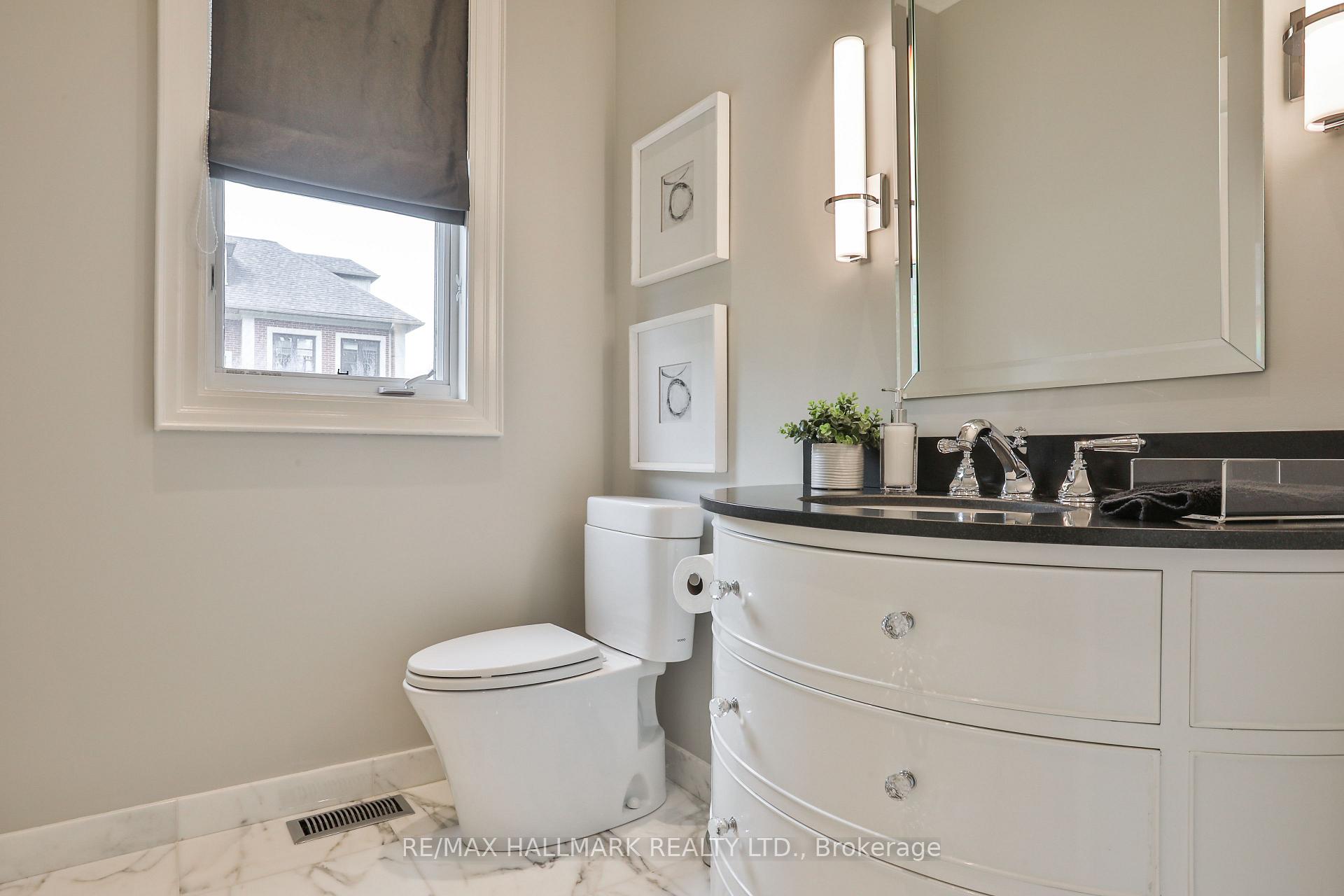Photo 24 of 11 Forest Ridge Drive, Toronto, Forest Hill North — HOMEH